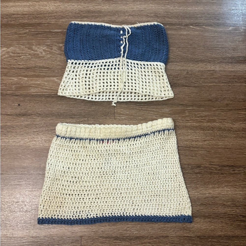 Edikted blue and white crochet set